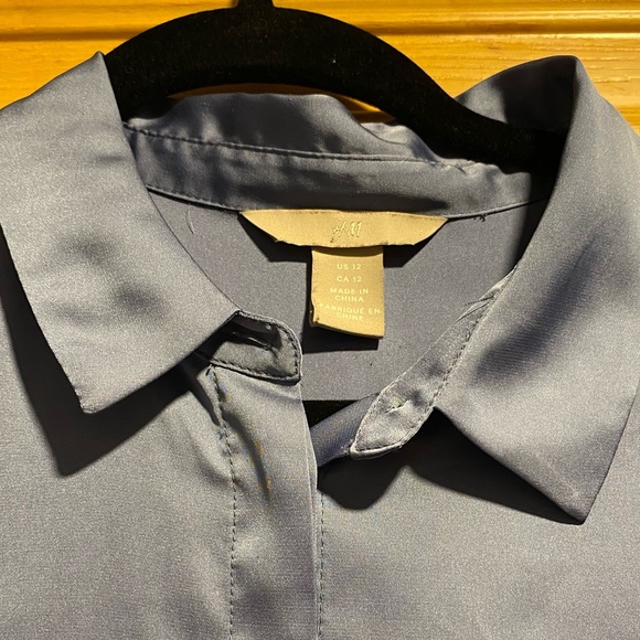 H&M satin dress shirt | 12 - Picture 2 of 5